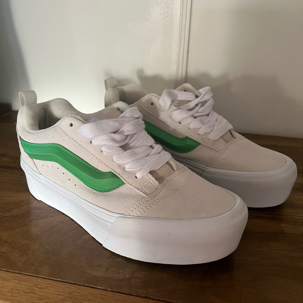 Vans Knu Stack Pop Stripe (women’s 9.5)